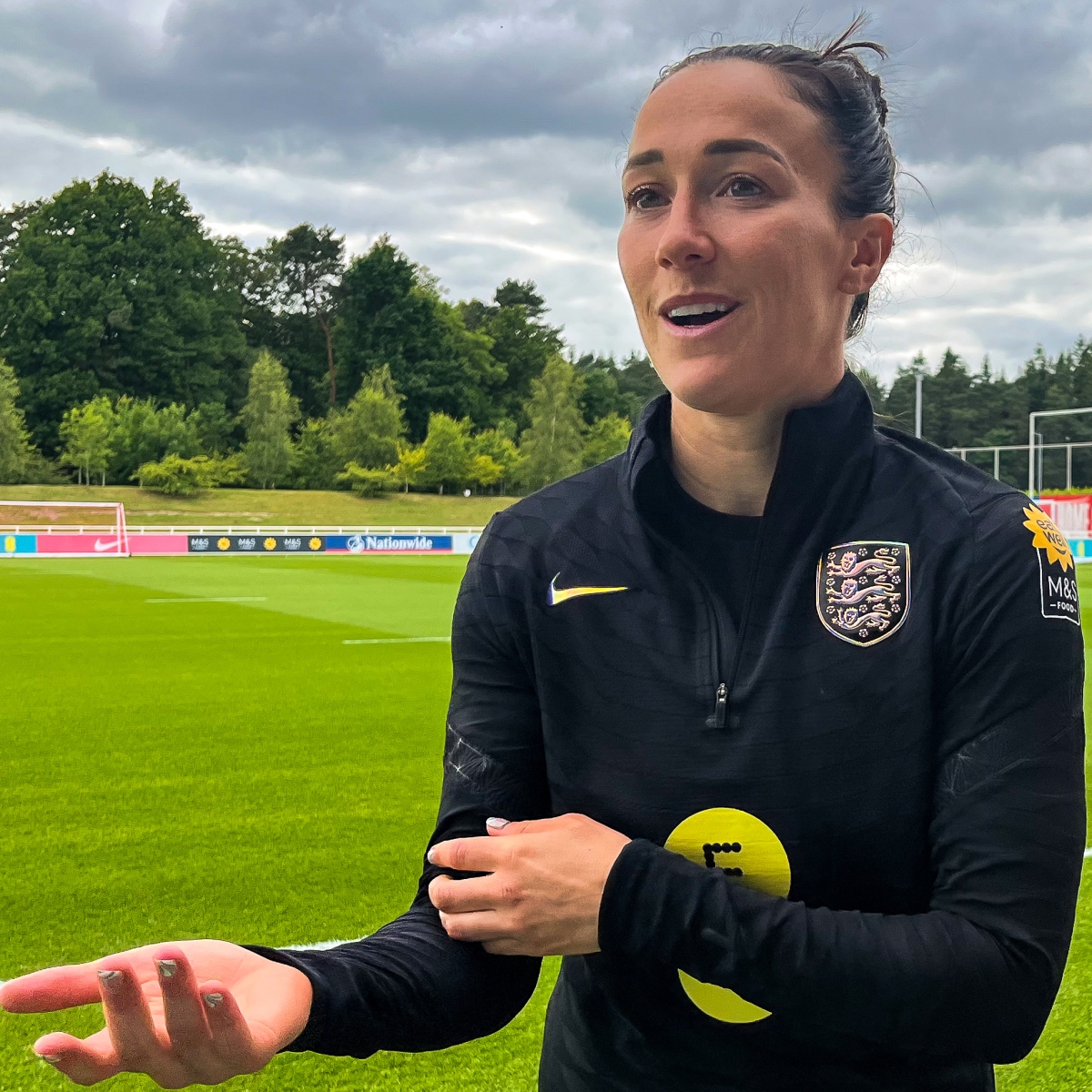 “We’ve spoken to a lot of the men’s team about their experiences” – Lucy Bronze on the relationship with the men’s squad and reminiscing on the past